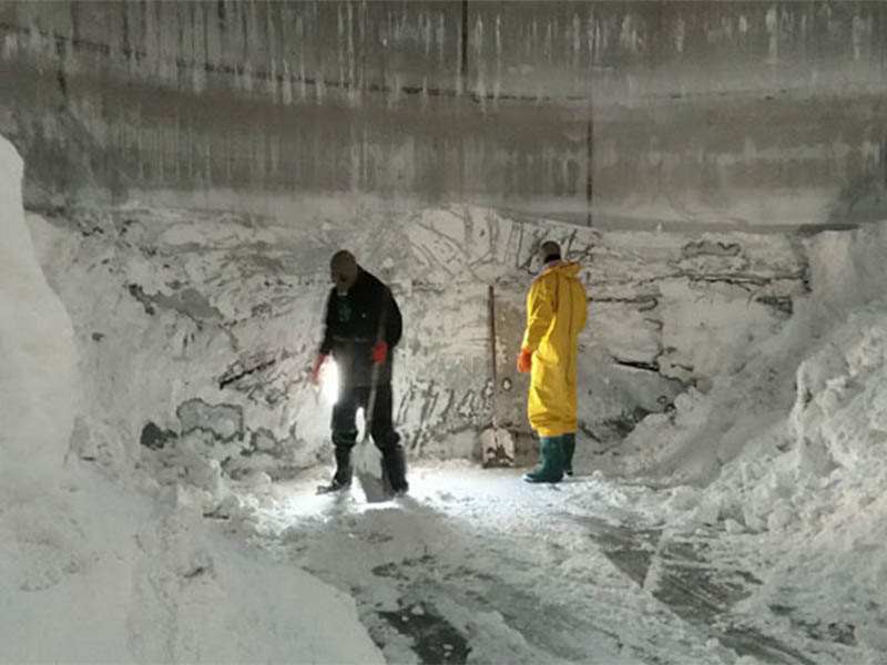 工業(yè)甲醛罐清理